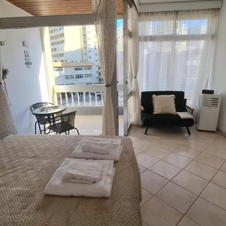 Tarik Escape Algarve * Portimão