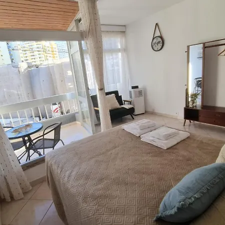 Tarik Escape Algarve Портиман